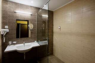 Отель Casa Karina Bansko - Half Board & All Inclusive Банско Двухместный номер с 2 отдельными кроватями-2